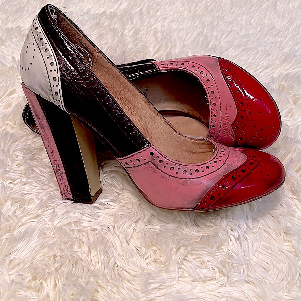 Two Lips heels